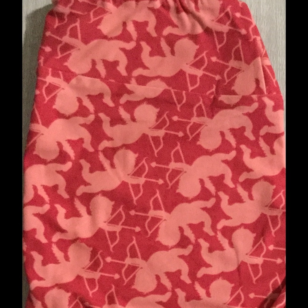 LLR VALENTINE OS LEGGINGS. NWT, OS hearts
